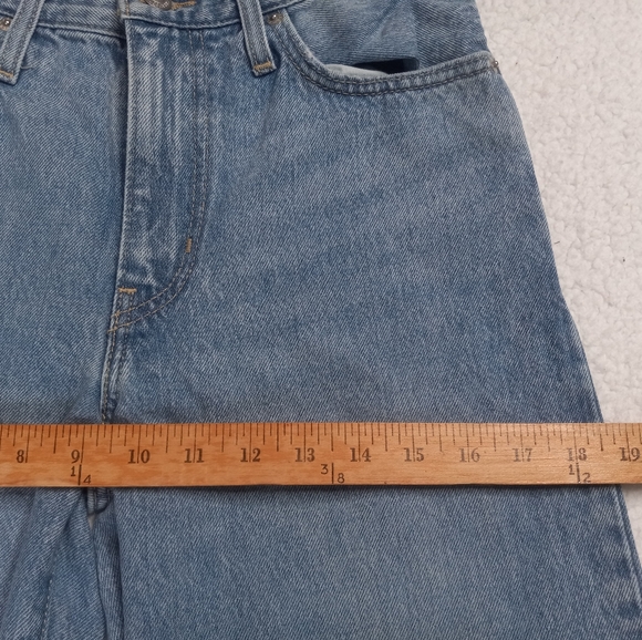 Levis Women's 94 Baggy Medium Wash Denim Jeans Size 25 - Picture 10 of 11